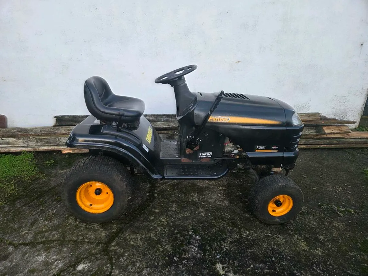 Partner Ride-on tractor - Image 1