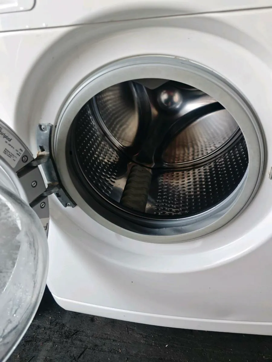 Whirlpool washing machine 9kg - Image 3