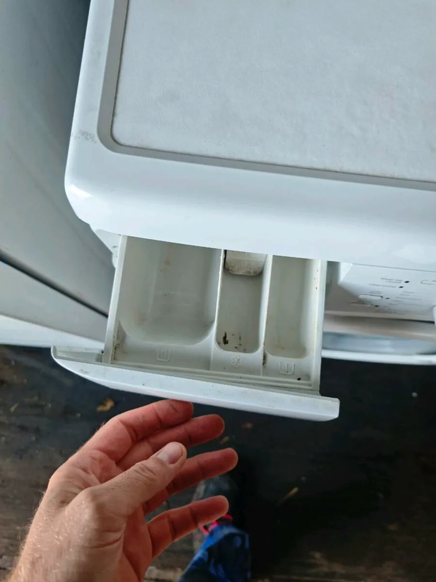 Whirlpool washing machine 9kg - Image 4