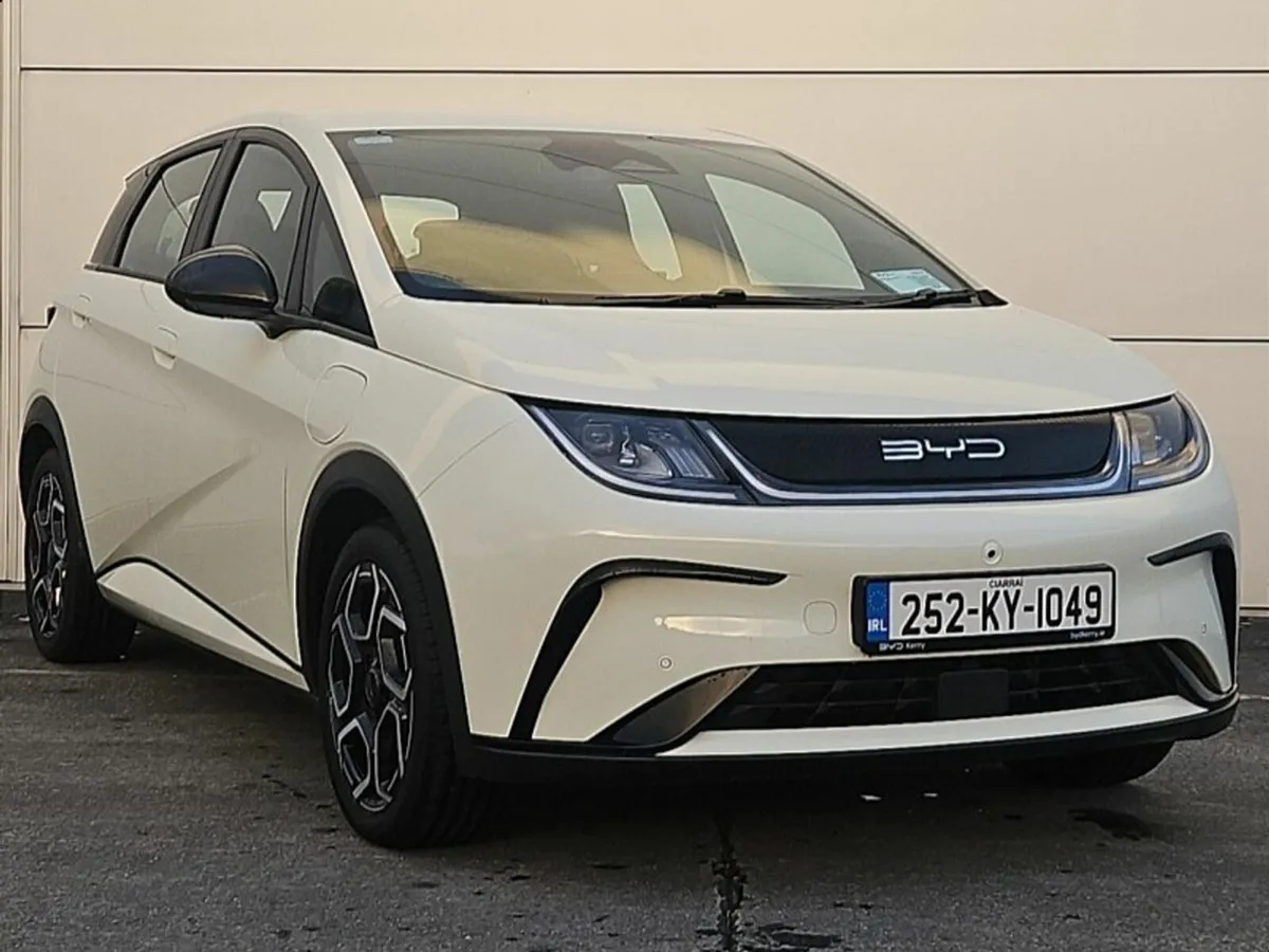 BYD DOLPHIN EV 60kWh 204PS Comfort - Image 1