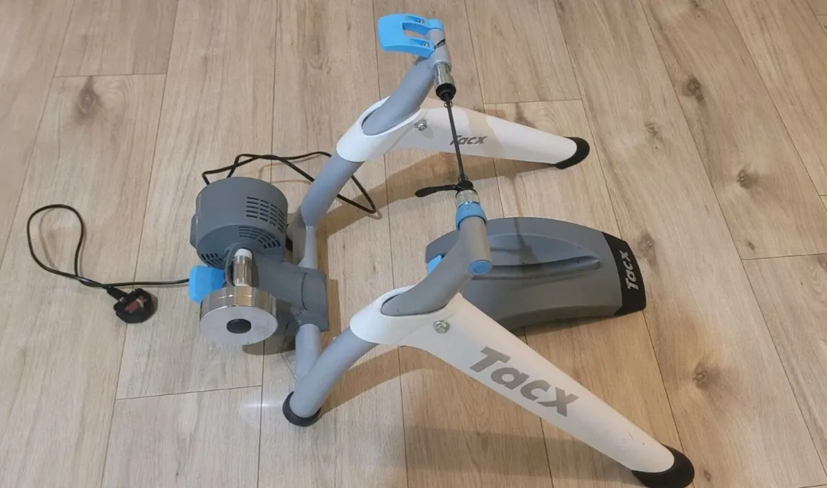 Tacx Flow Smart Trainer - Image 1