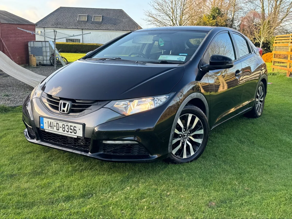 Honda Civic 2014 - Image 2