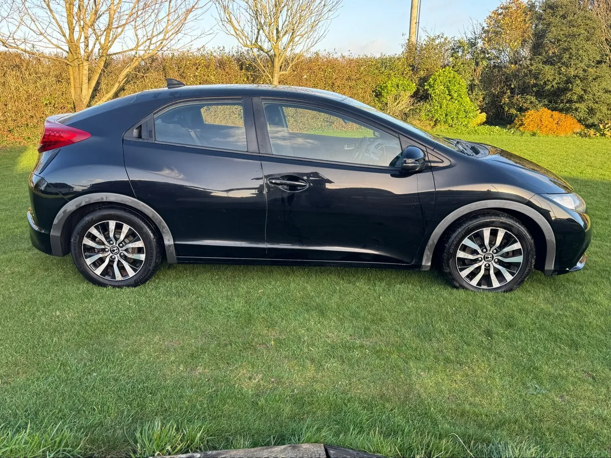 Honda Civic 2014 - Image 4