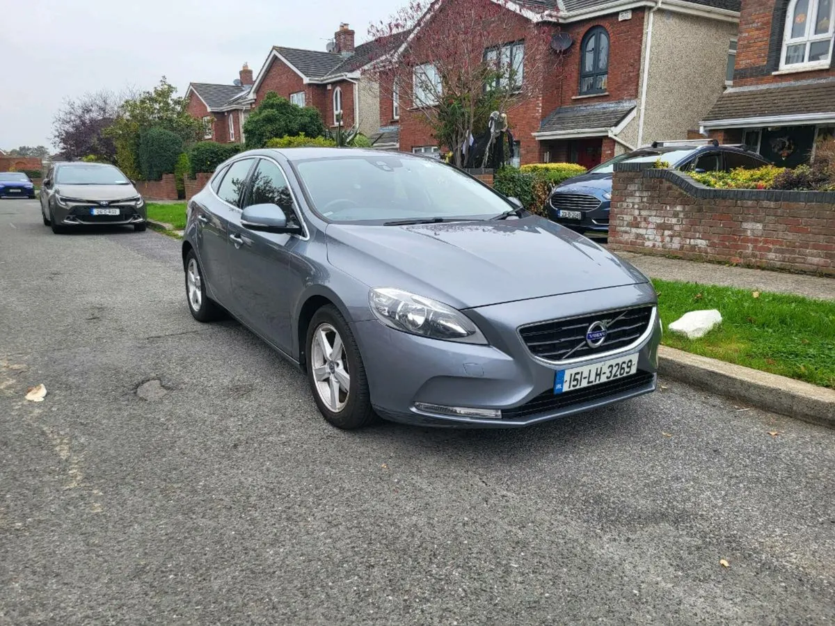 Volvo 1.6 V40. D2 Se 115bhp - Image 1