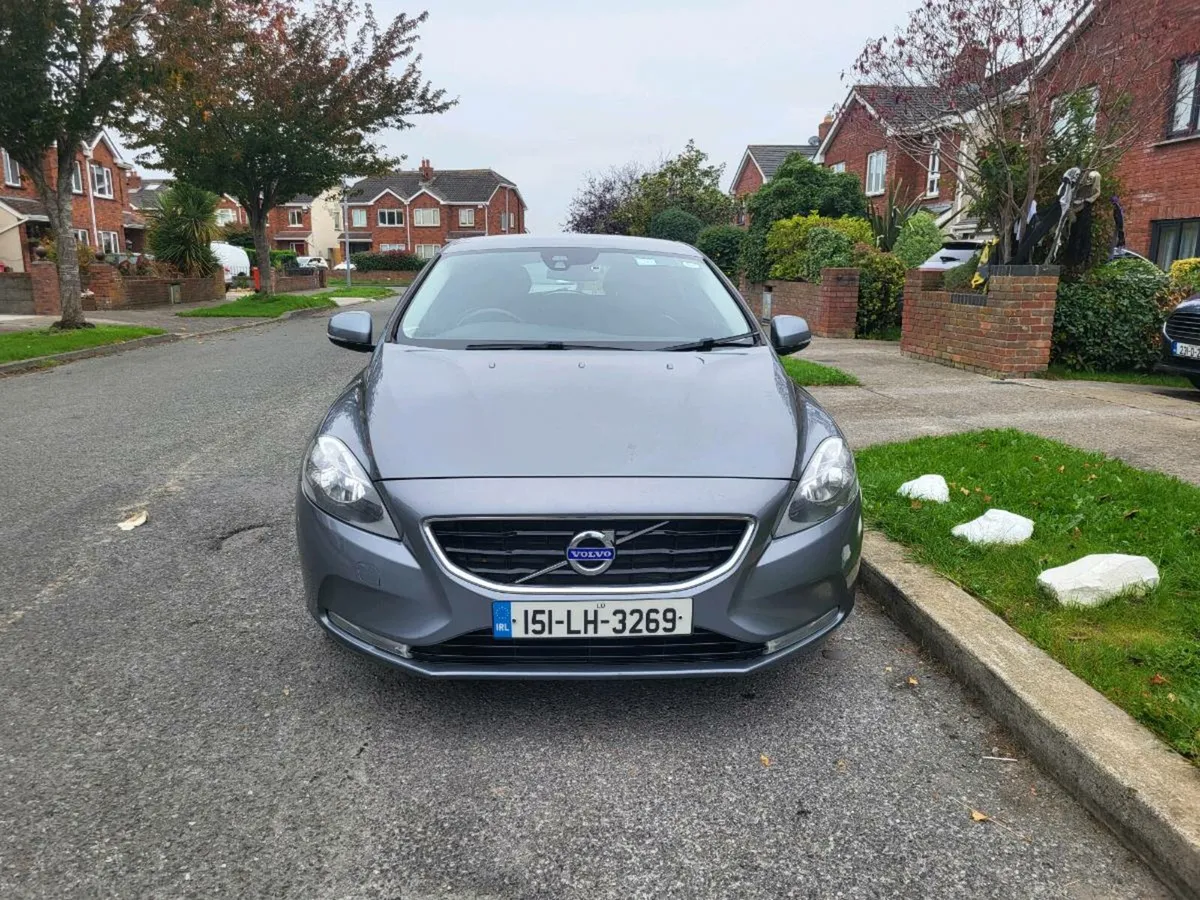 Volvo 1.6 V40. D2 Se 115bhp - Image 2