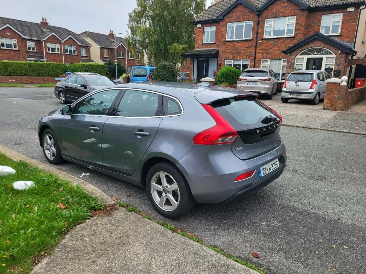 Volvo 1.6 V40. D2 Se 115bhp - Image 4