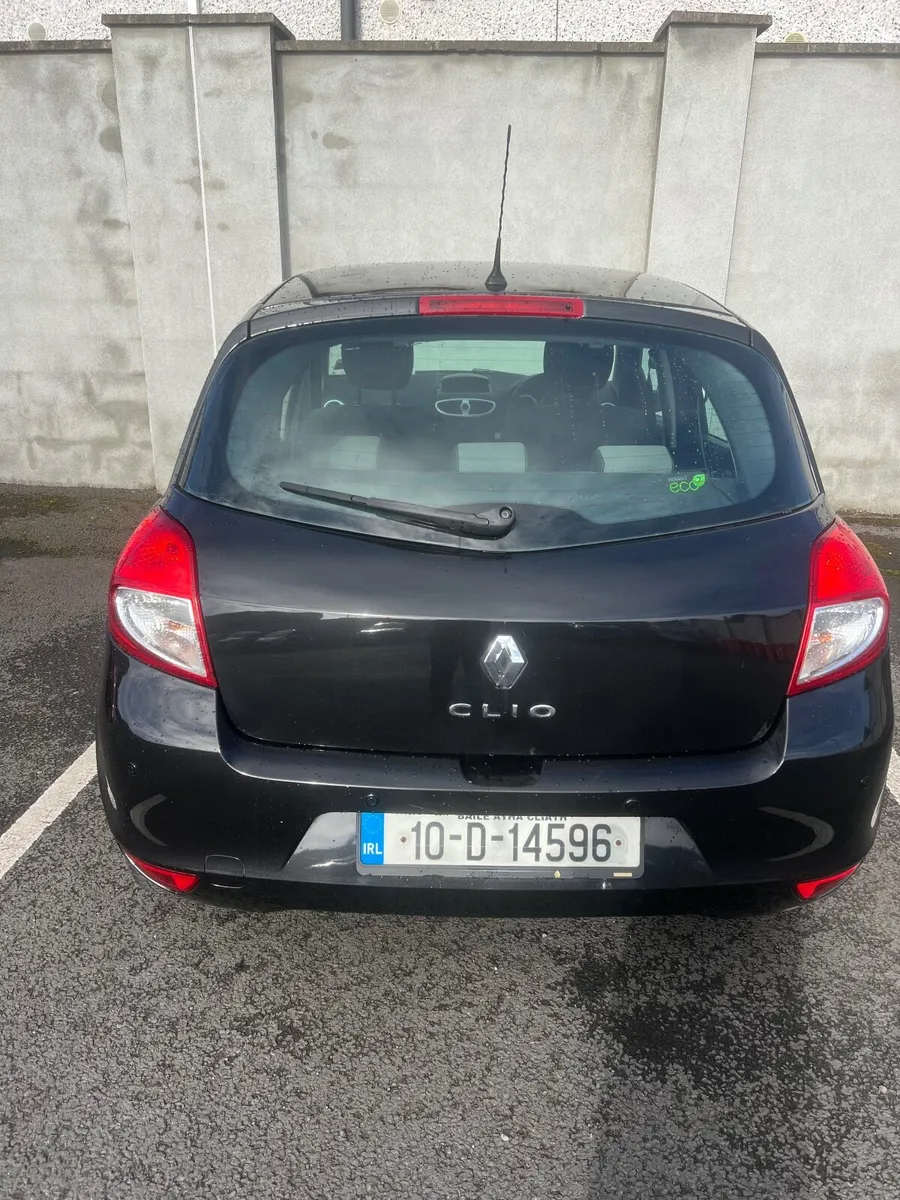 Renault Clio 2010 - Image 2