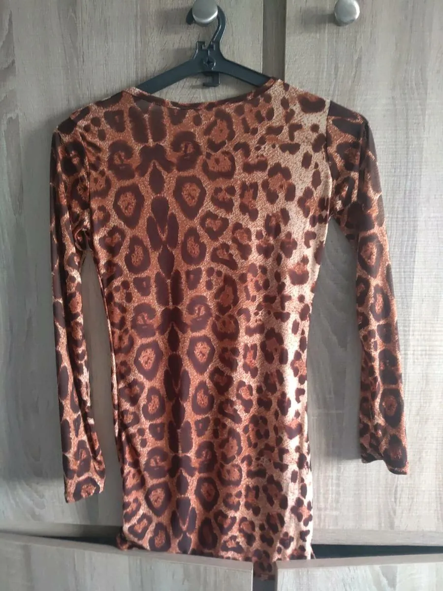 Leo animal print top size fits Xs s small m - Image 4
