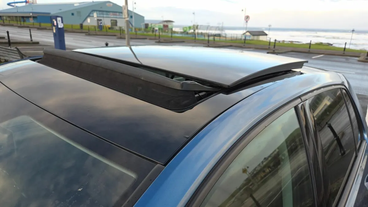 2015 VW Golf | Max Spec|Sunroof| New NCT| 65K only - Image 2