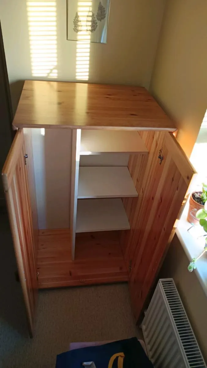 Wooden wardrobe - Image 1