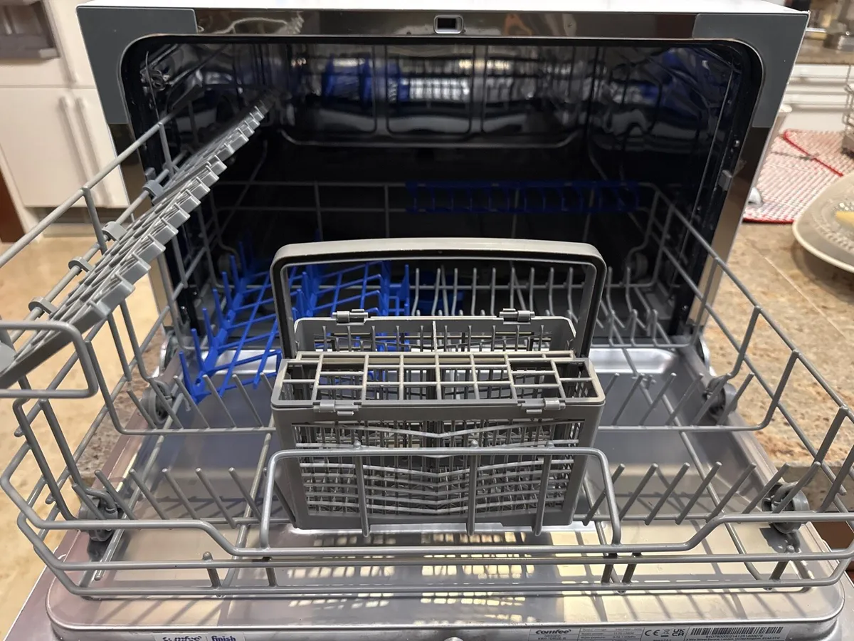 Comfee table top dishwasher - Image 2