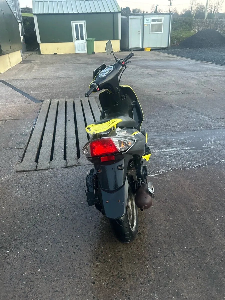 Scooter 125cc - Image 3
