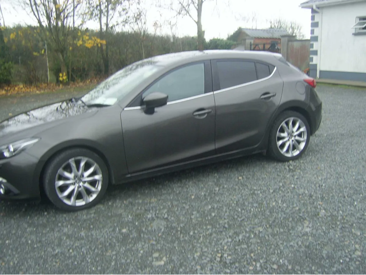 Mazda Mazda3 1.5 D 105PS GT IPM 4DR - Image 3