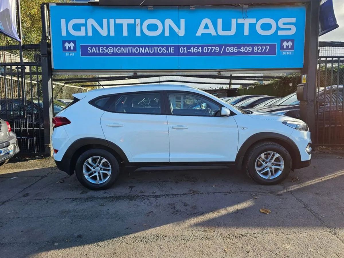 Hyundai Tucson 1.7 CRDI, COMFORT MODEL, LOW MILEAG - Image 2