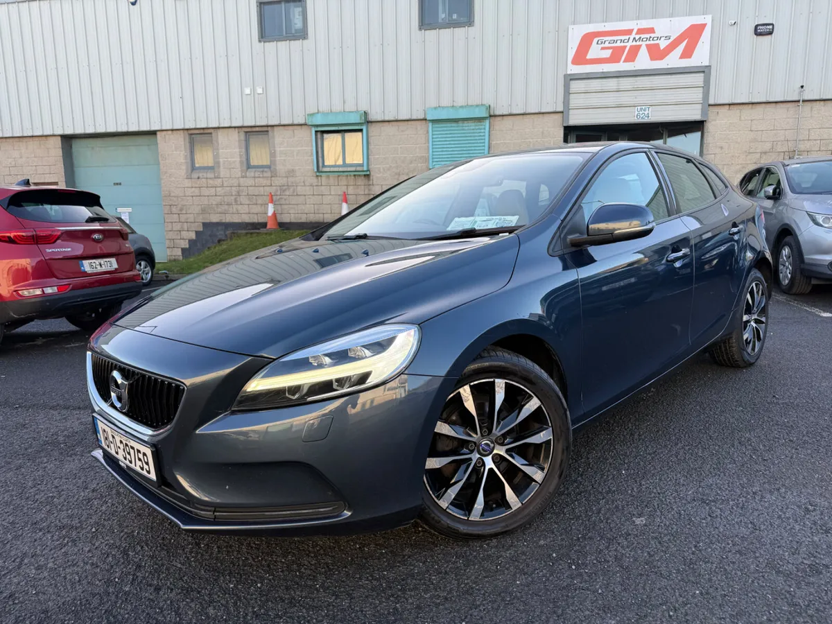 Volvo V40 2018 2.0 Diesel - Image 2