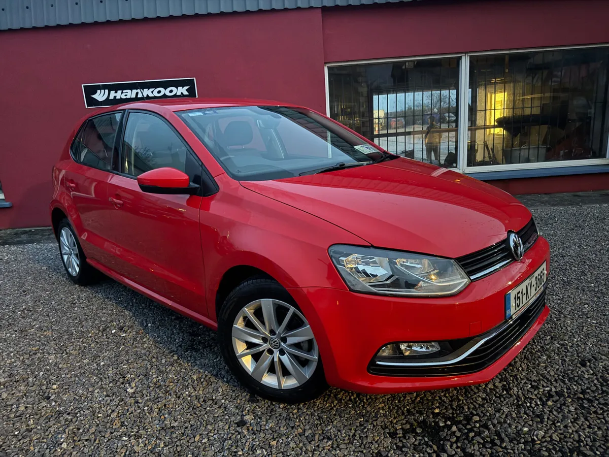 Volkswagen Polo 2015 AUTOMATIC REVERSE CAMERA - Image 1
