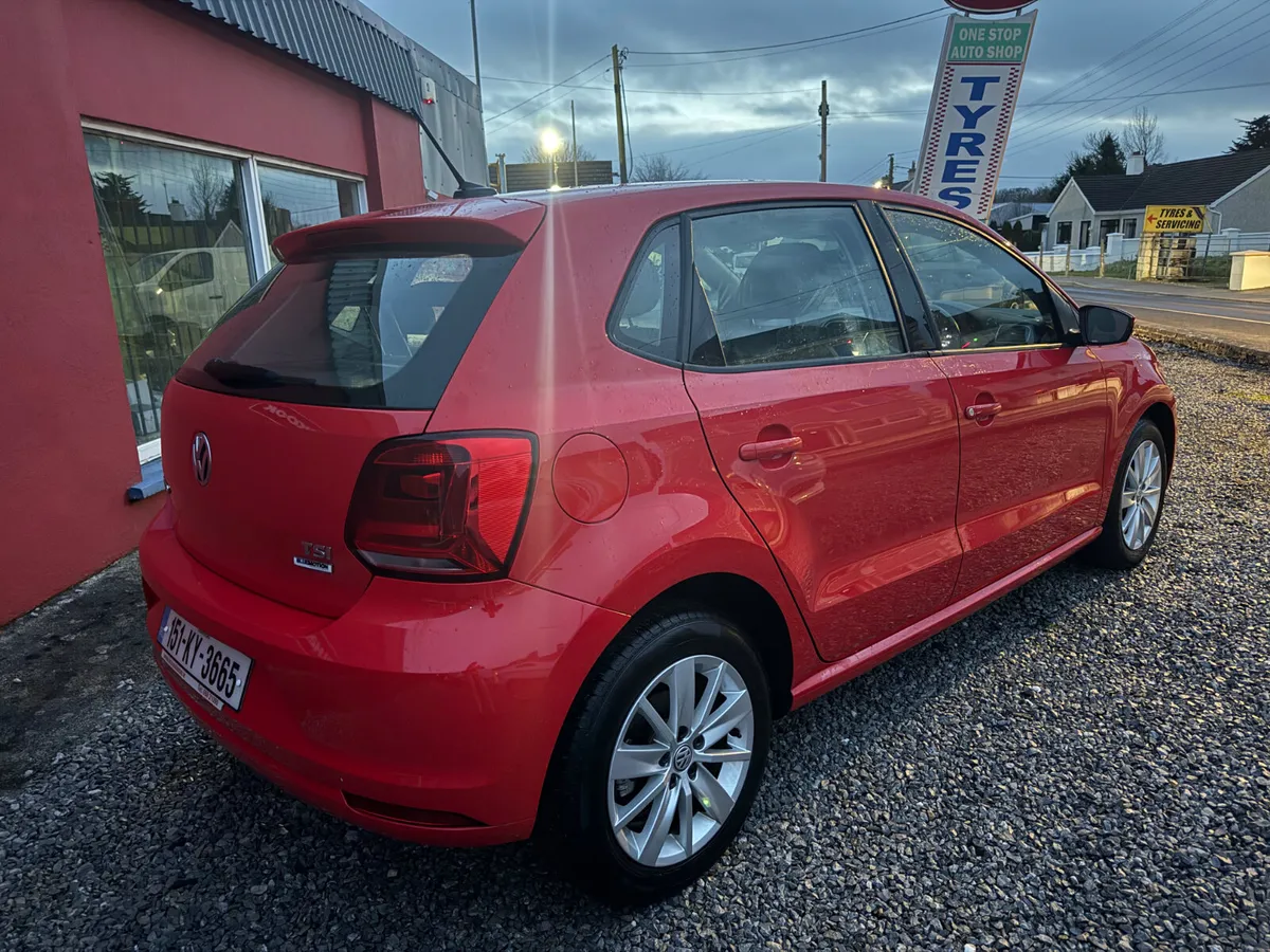 Volkswagen Polo 2015 AUTOMATIC REVERSE CAMERA - Image 3