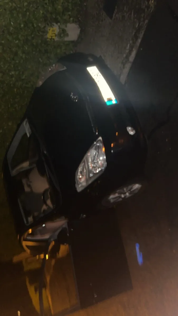 Toyota Prius - Image 1