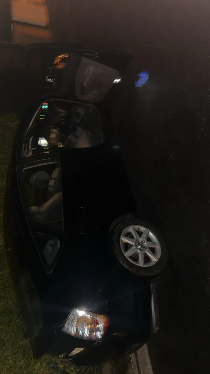 Toyota Prius - Image 3