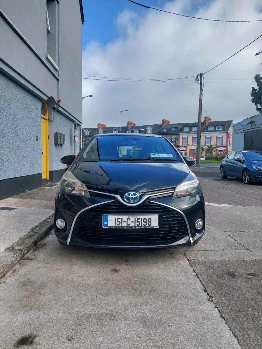 Toyota yaris 1.5 Hybrid - Image 1