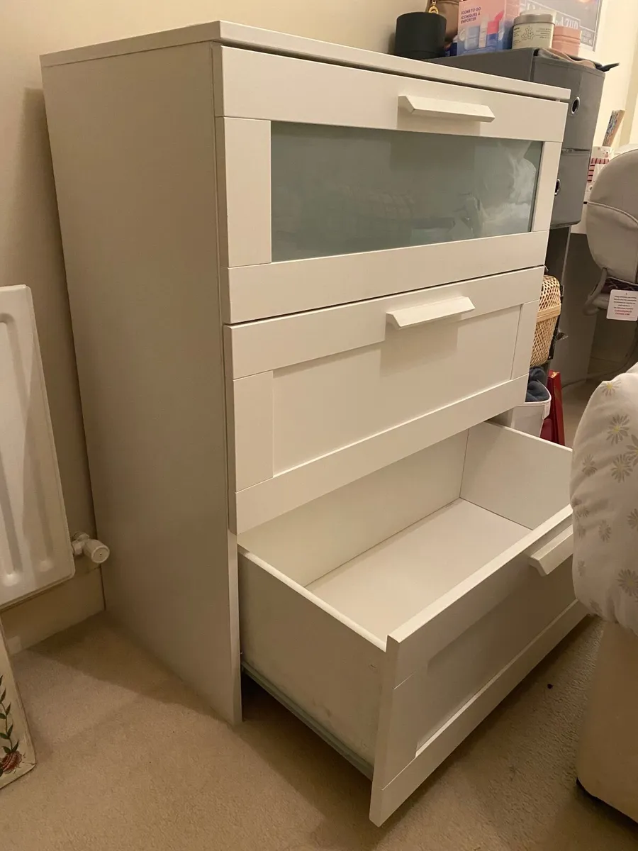 White set of drawers - Image 4