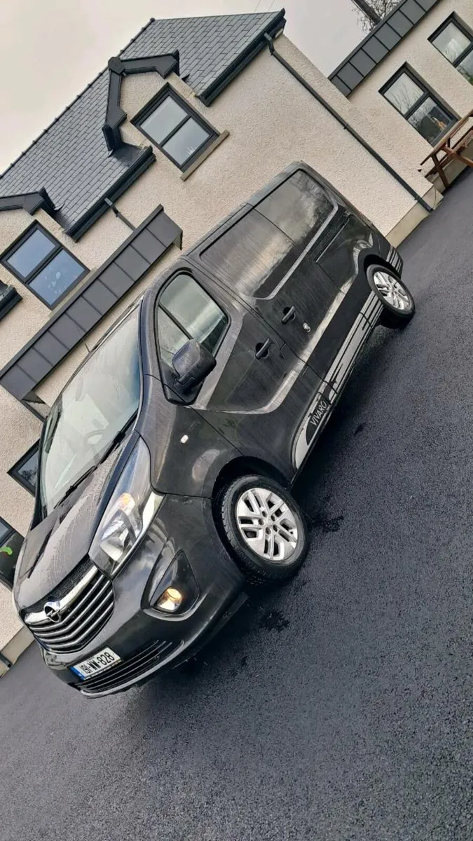 Vivaro sport le - Image 2