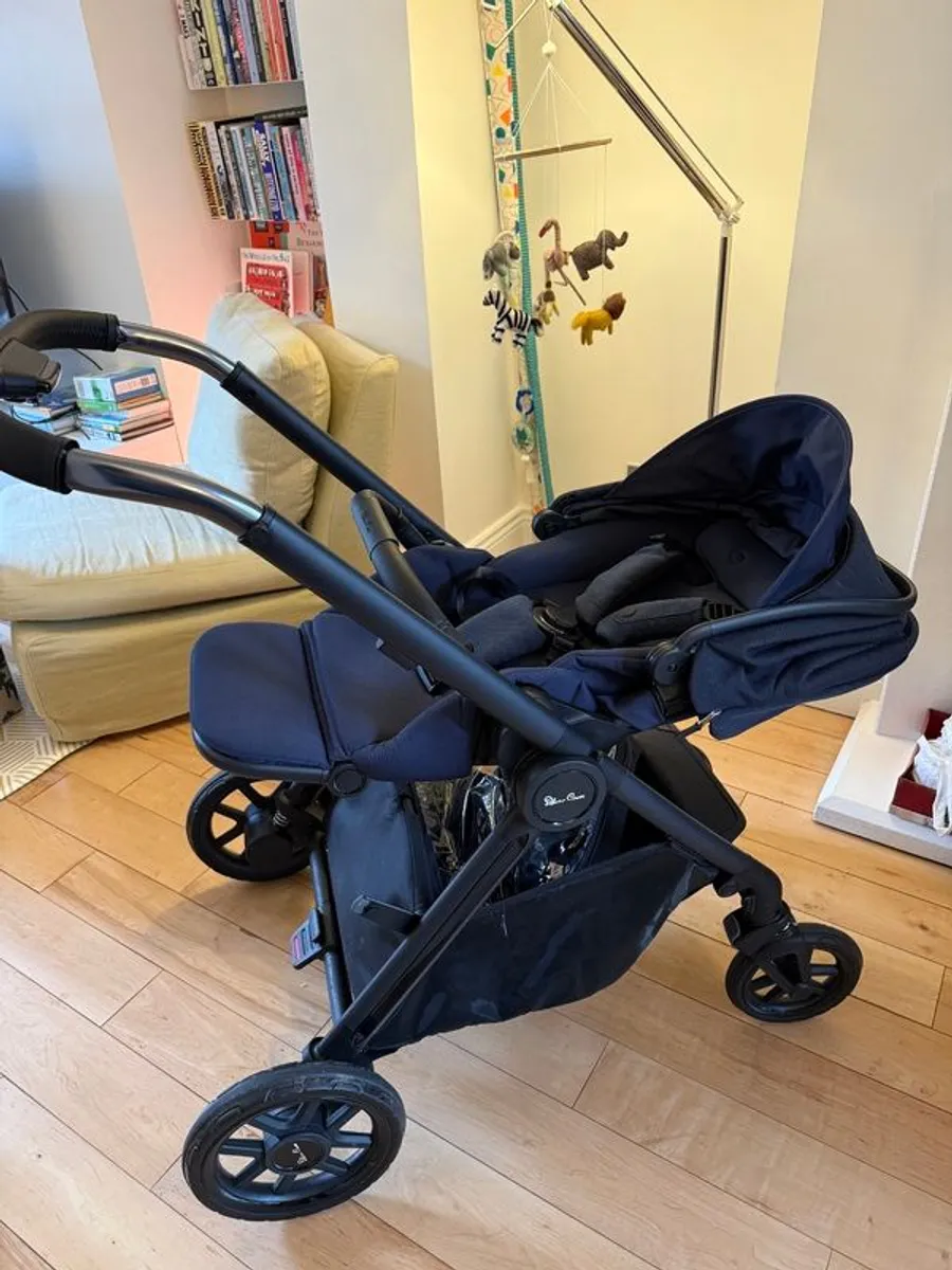 Silver Cross pram - Image 4