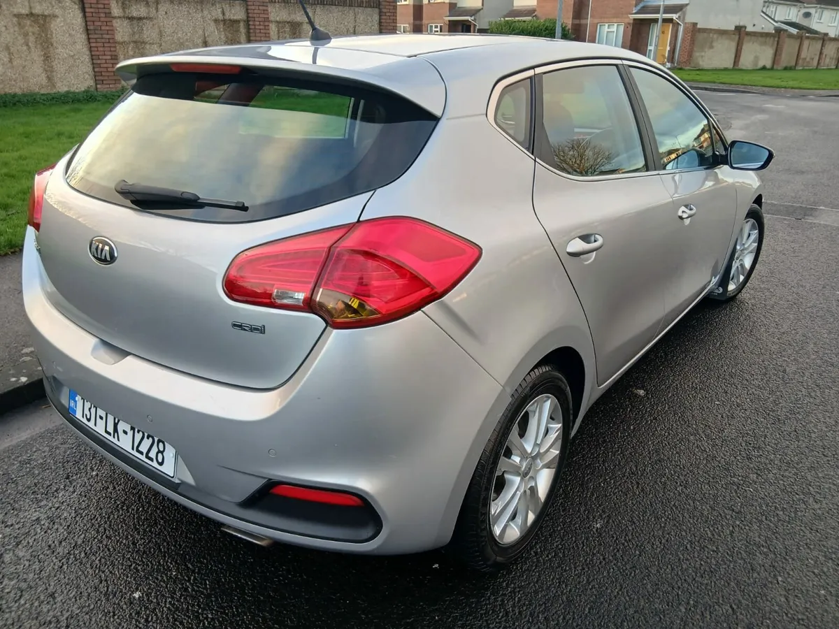 131 Kia Ceed Low Klm New Nct - Image 3