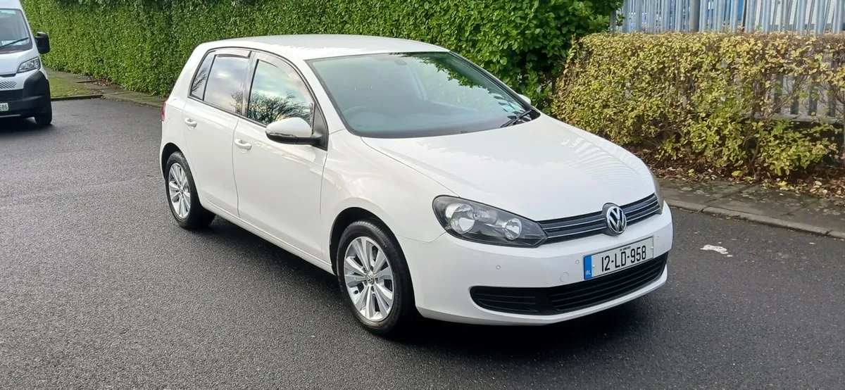 2012 volkswagen golf automatic - Image 1