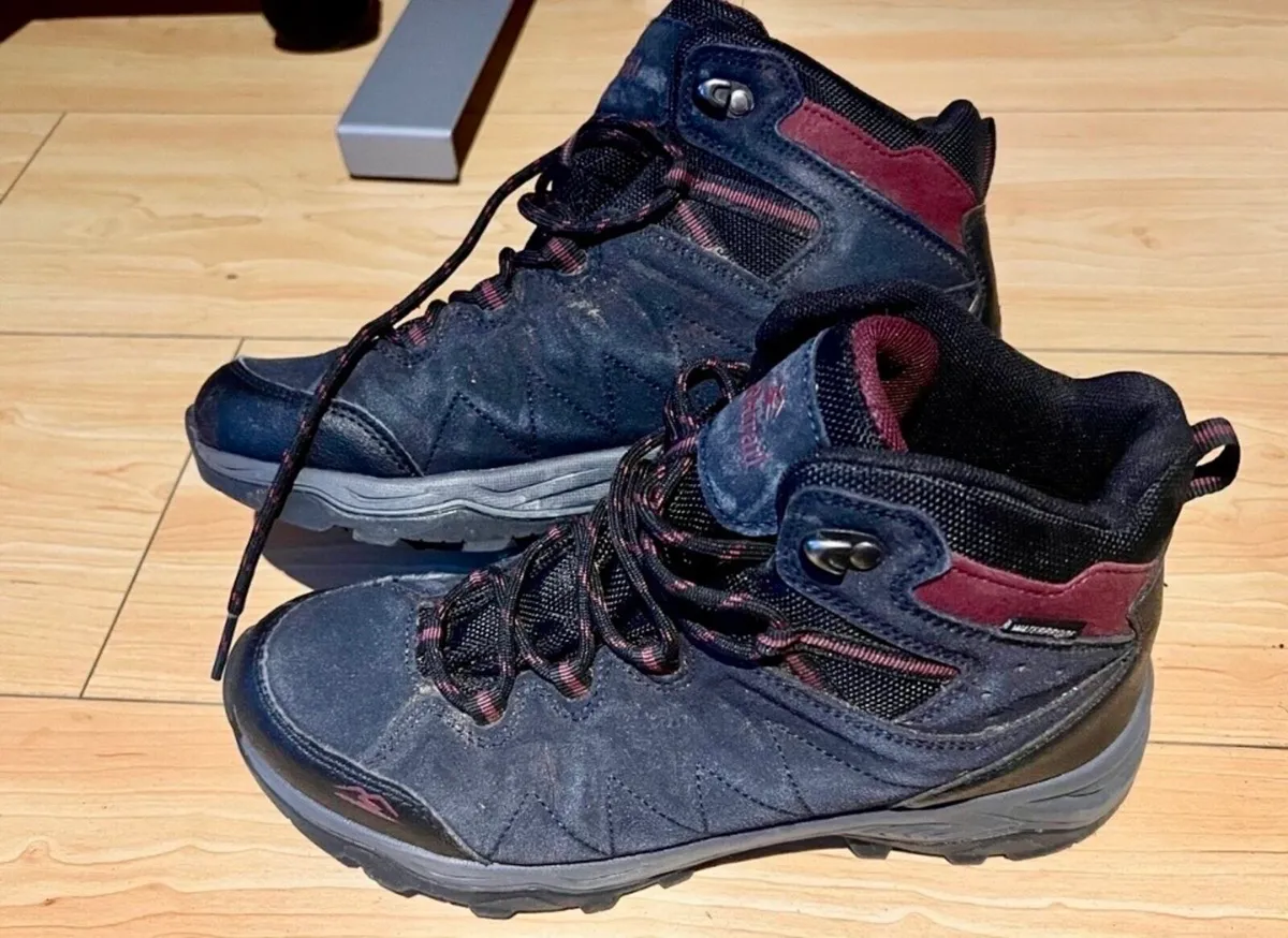 Hiking shoes - Image 4