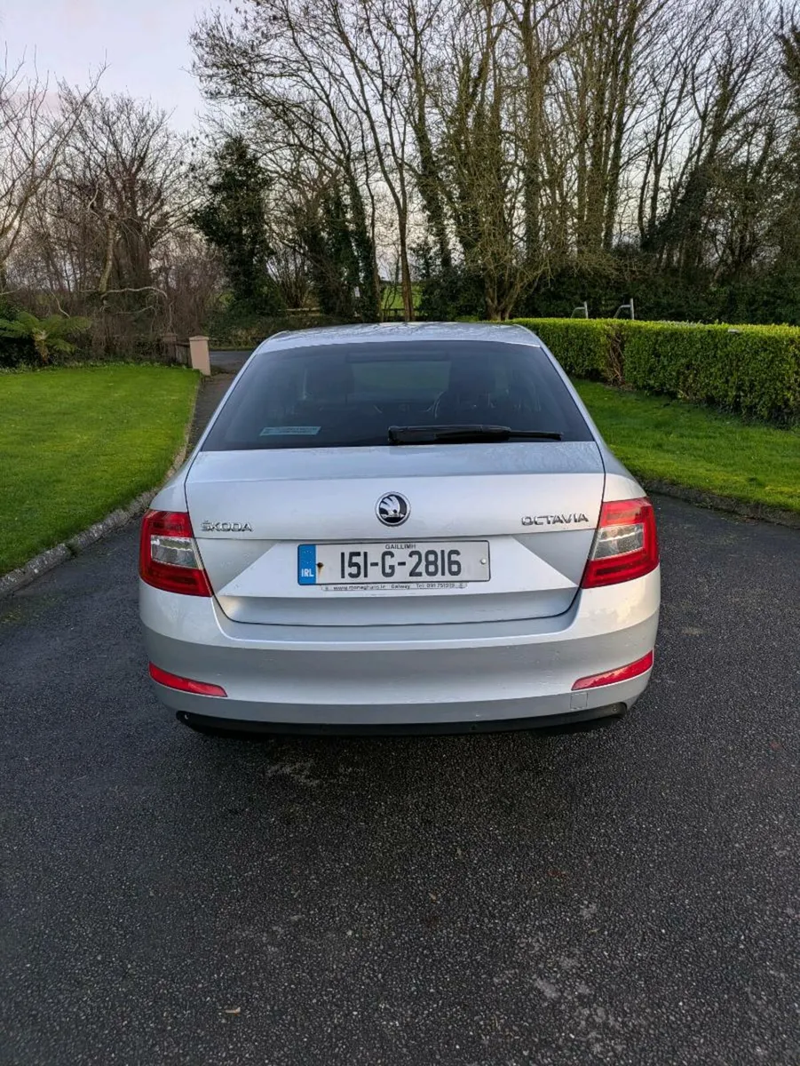 Skoda Octavia Elegance 1.6tdi 105hp 4dr - Image 3