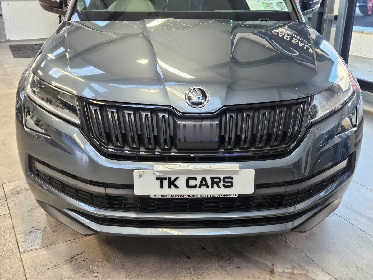 19 SKODA KODIAQ SPORTLINE 4X4 AUTOMATIC - Image 4