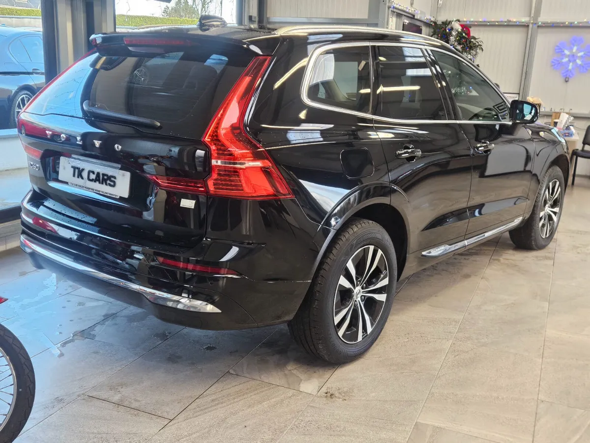 222 VOLVO XC60 PETROL HYBRID CORE EDITION - Image 3