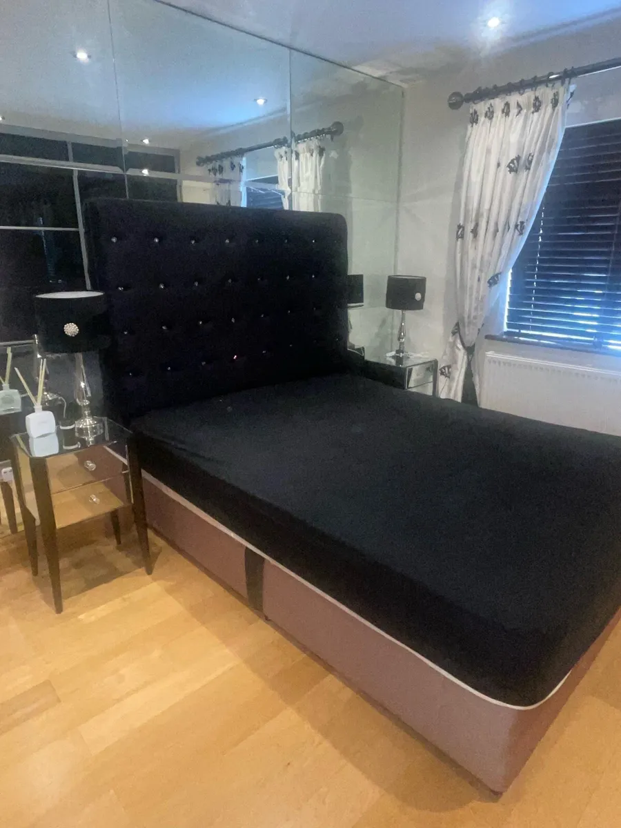 House clearance sale - Image 1