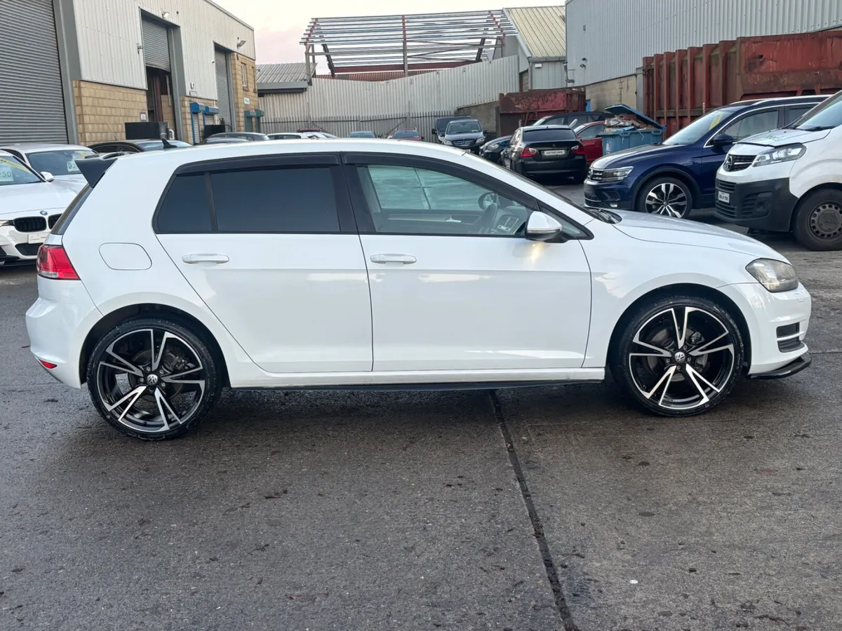 2015 VOLKSWAGEN GOLF1.2TSI 5DR AUTO FULLY LOADED - Image 2
