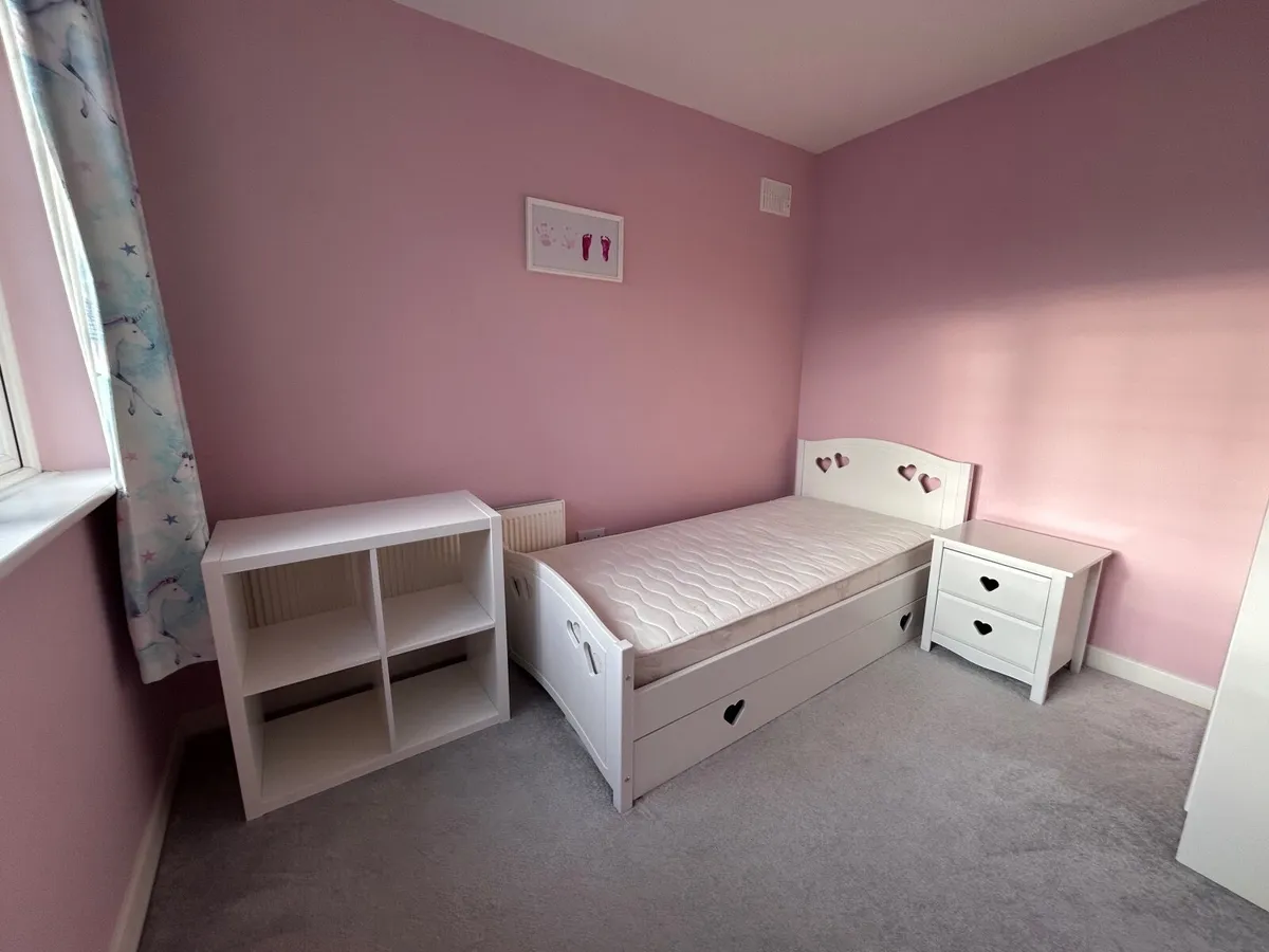 Single bed & storage units - Image 2