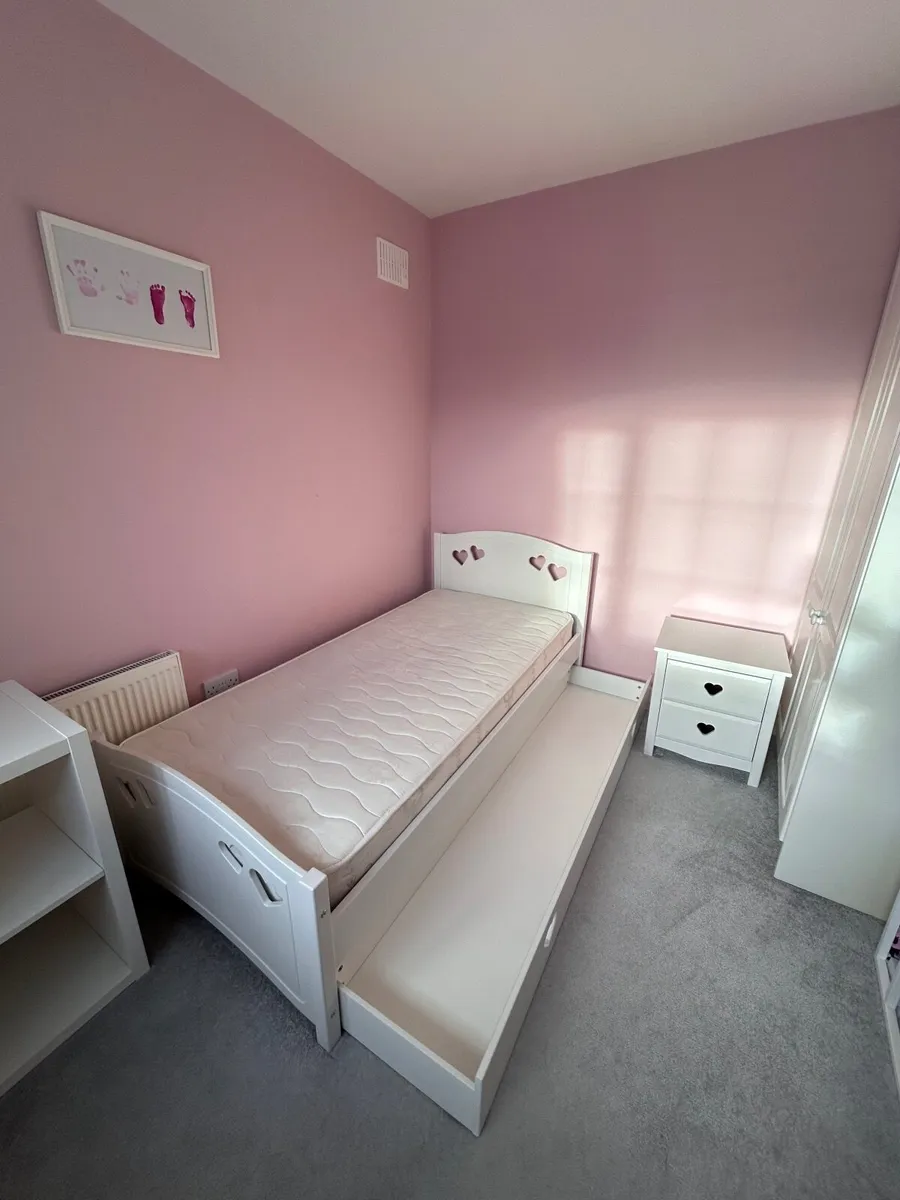 Single bed & storage units - Image 4