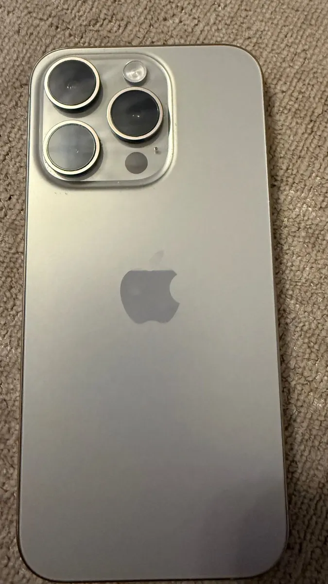 iPhone 15 Pro - Image 3