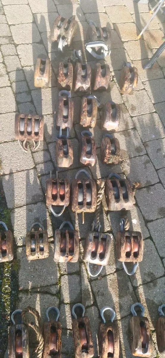 Wooden pulley blocks - Image 4