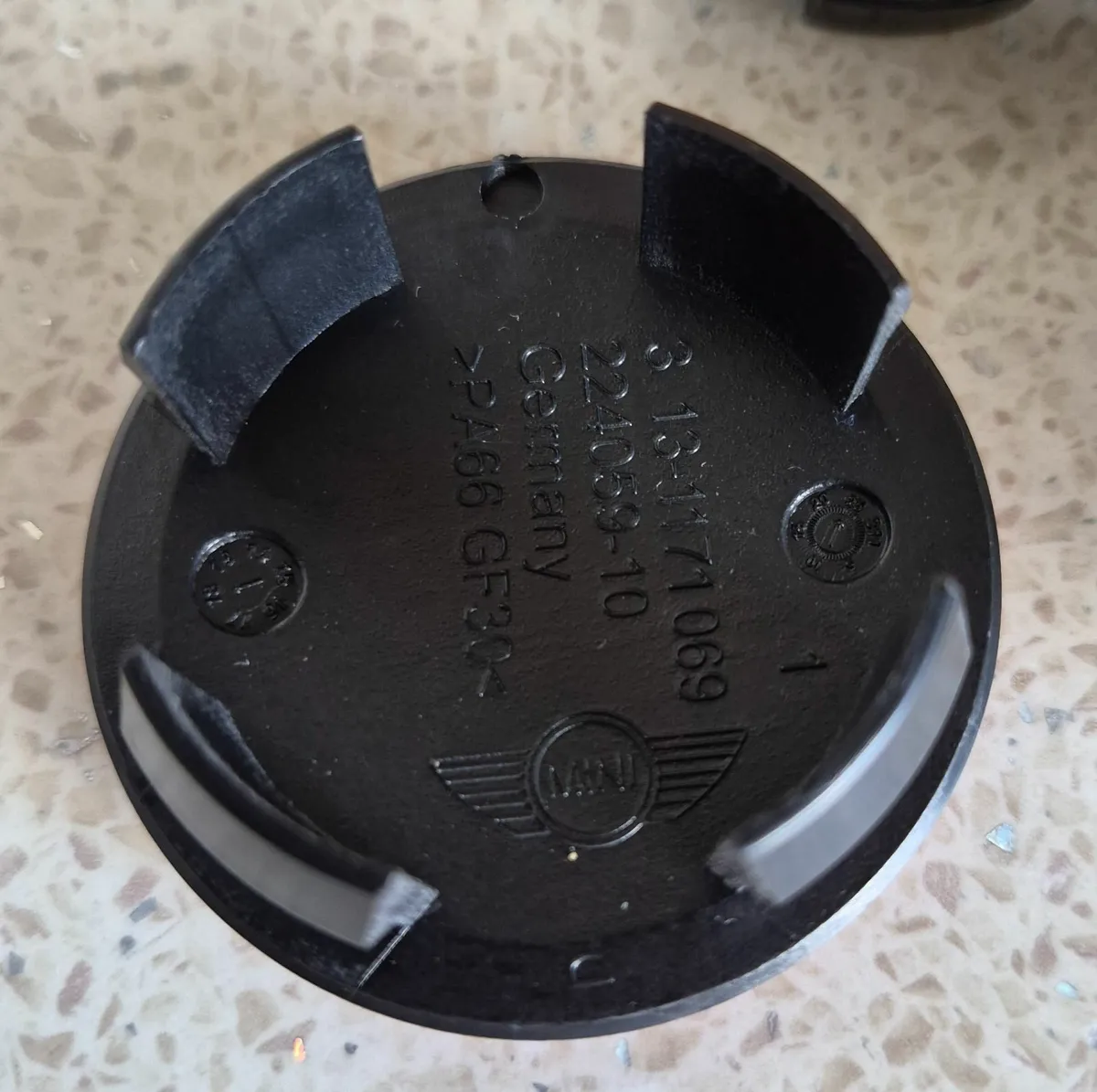 4 x Mini Centre Caps - FREE POST - Image 3