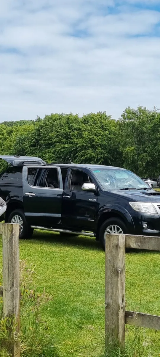 Toyota Hilux 2013 - Image 1