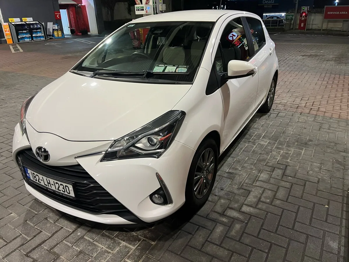 182 Toyota Yaris. Nct and taxed - Image 2