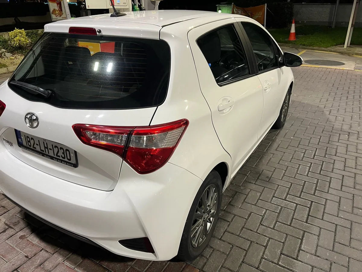 182 Toyota Yaris. Nct and taxed - Image 4