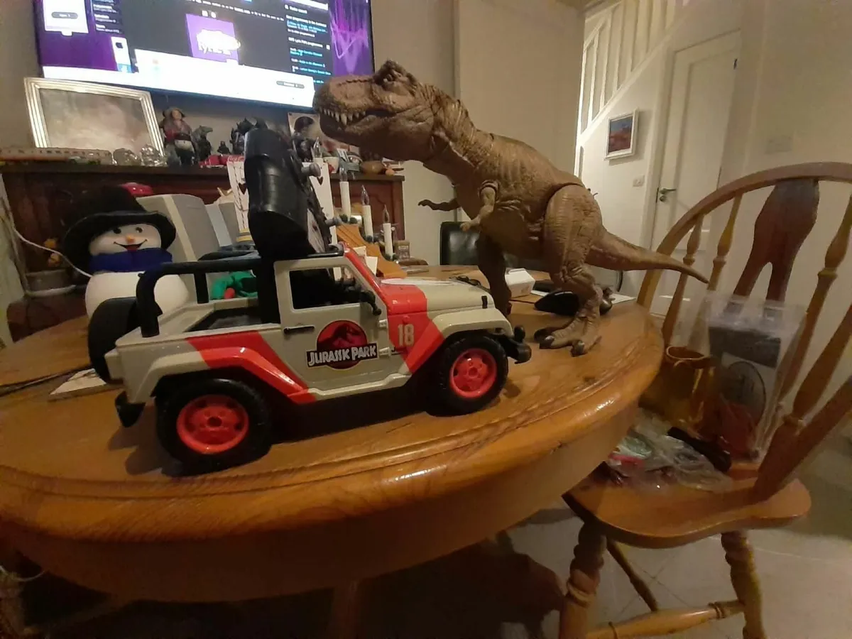 Tyrannosaurus Rex Mattel Dinosaur & Wrangler Jeep - Image 1
