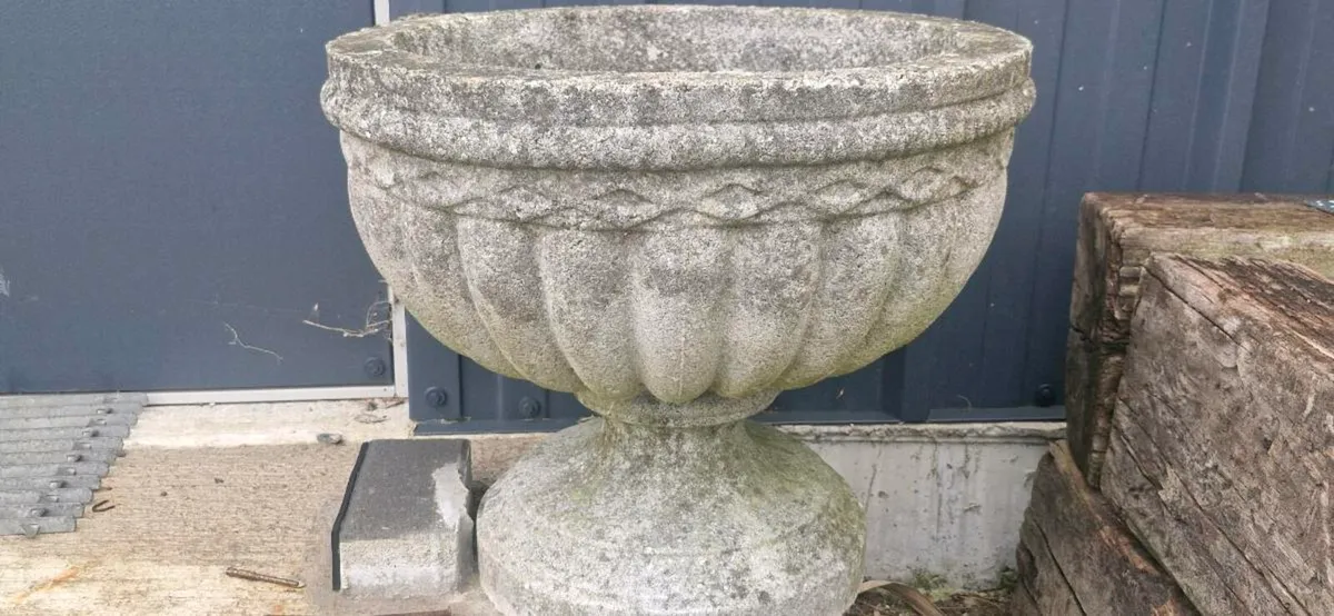 Vintage planters - Image 1