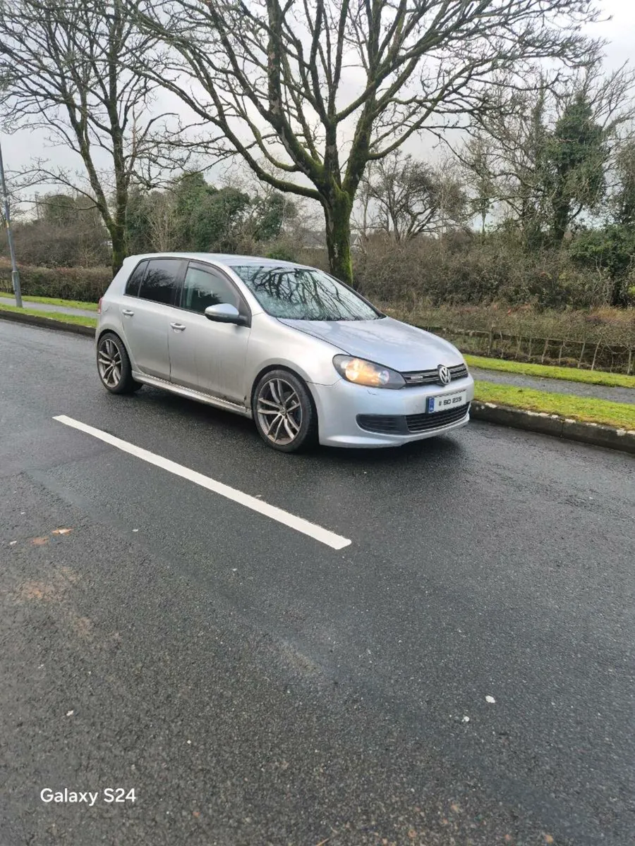Volkswagen  Golf  Diesel  2011 - Image 1
