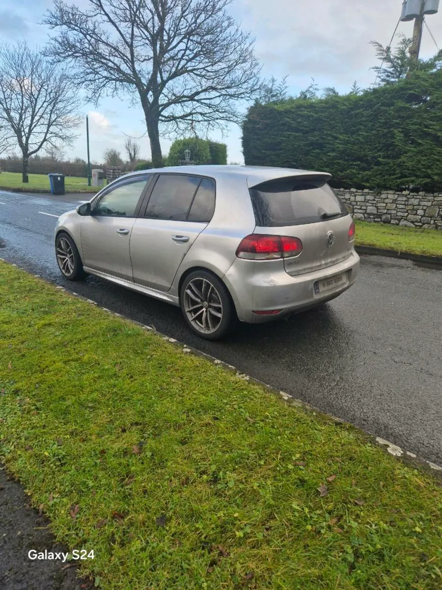 Volkswagen  Golf  Diesel  2011 - Image 3