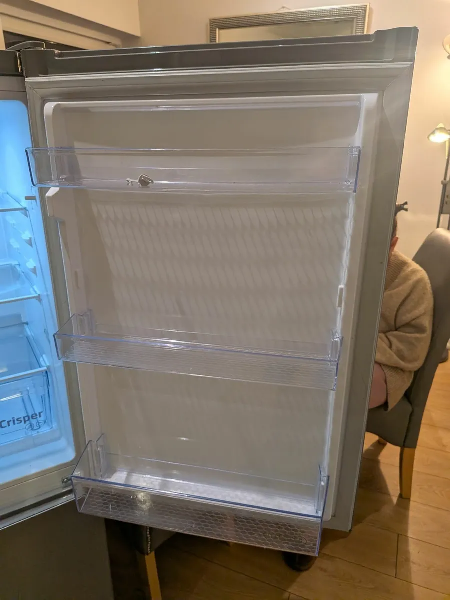 Fridge freezer - Image 4