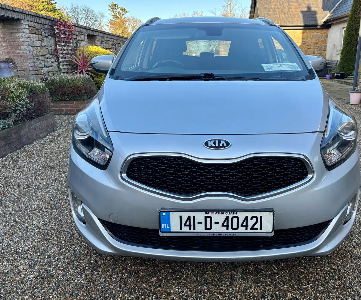 2014 Kia Caren’s 1.6 petrol 7 seater Christmas spe - Image 3