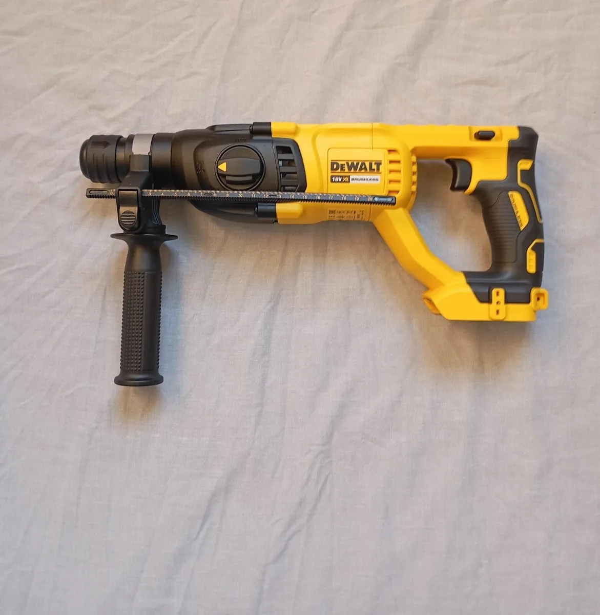 DeWalt dch033 SDS Drill & SDS Masonry Bits - Image 3